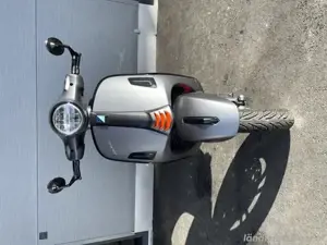 Vespa GTS 310 Supersport Grau Spezial Bild 2