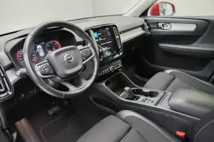 Volvo XC40 D3 A Momentum LED PDC KAM W-Paket elSitz Bild 5