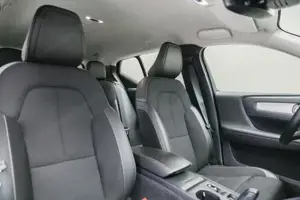 Volvo XC40 D3 A Momentum LED PDC KAM W-Paket elSitz Bild 8