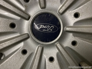 16-Zoll-Stahlfelgen + 205 55 R16 Winterreifen + Radkappen