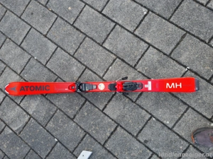 Verkaufe Atomic Schi, mit Bindung