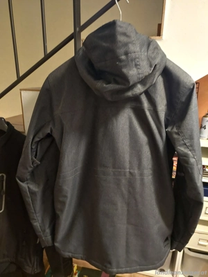 Ski und Snowboard Jacke Bild 2