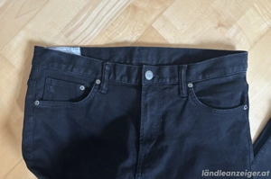 Schwarze Herren Jeans Bild 2