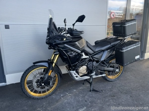 Voge 800 Rally Schwarz Mieten Kaufen Bild 5