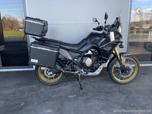 Voge 800 Rally Schwarz Mieten Kaufen Bild 2