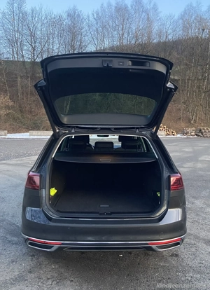 VW Passat Variant Elegance 2.0 TDI SCR DSG   Top gepflegt, voll ausgestattet Bild 10