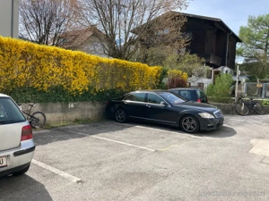 Parkplatz in Innsbruck (Höttinger Au), Mitterweg 87