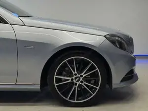 Mercedes-Benz E 220 Bild 4