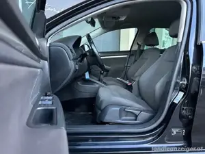 Volkswagen Golf Variant 1,9TDI Sportline* Bi-Xenon* PDC* Tempomat* Bild 2