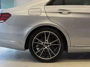 Mercedes-Benz E 220 Bild 8