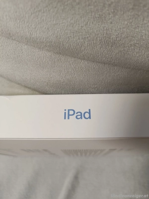 Apple iPad 2025 128 GB WiFi Blau Bild 4