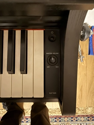 Yamaha Clavinova CLP-525 Bild 3