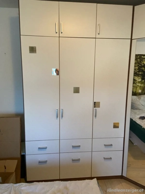 kleiderschrank  Bild 3
