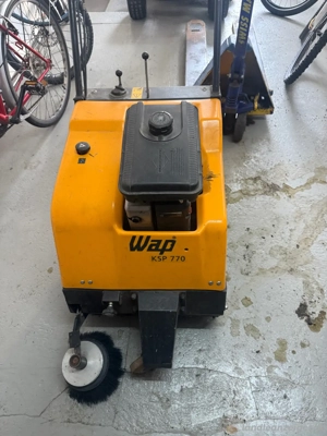 Kehrmaschine  Bild 4