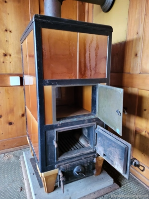 alter Kachelofen Bild 2