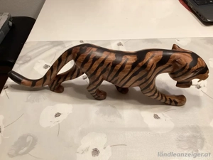 Tiger aus Vollholz