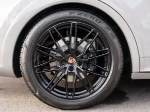 Porsche Cayenne Bild 9