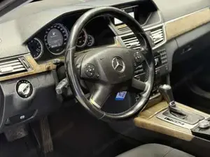 Mercedes-Benz E 220 Bild 9