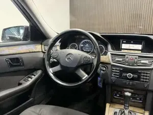 Mercedes-Benz E 220 Bild 11