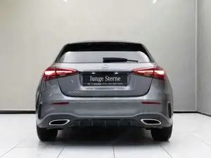 Mercedes-Benz A 180 d Kompaktlimousine Night Sport KAM SpurW Bild 3