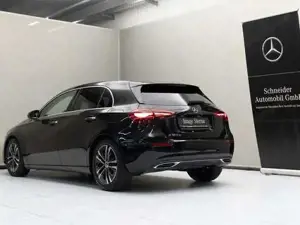 Mercedes-Benz A 180 d Kompaktlimousine W-Paket KAM SpurW  SpurH Bild 8