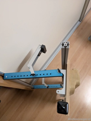 Beastmaker 1k mit Halterung für den Türrahmen Bild 2