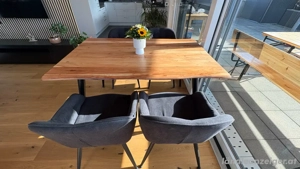 Esstisch aus Akazienholz + 4 Armlehnstühle   super Zustand