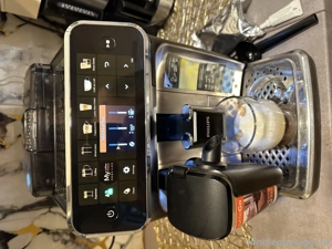 PHILIPS  Latte GO Plus Kaffeevollautomat Schwarz Keramikmahlwerk, 15 bar, externer Milchbehälter)