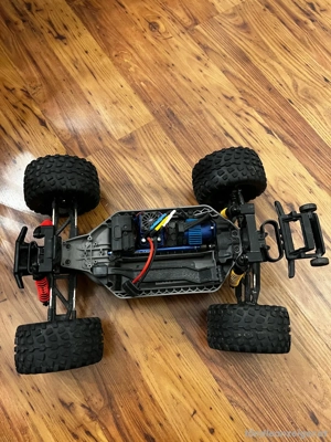 Traxxas Rustler 4x4 vxl  Bild 4