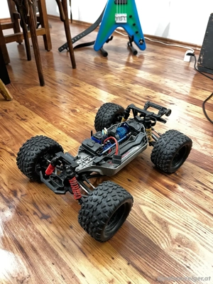 Traxxas Rustler 4x4 vxl  Bild 5
