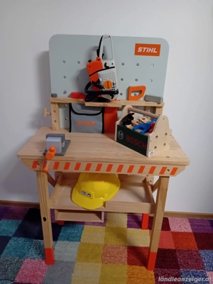 Stihl Kinder Werkbank inkl. Kettensäge und anderem Zubehör