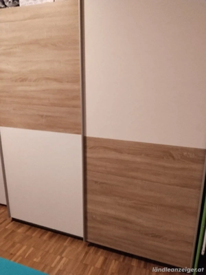 Schwebetürenschrank Bild 2