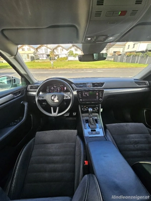 Skoda Superb 2.0 TDI Scout DSG Allrad Kombi Bild 2
