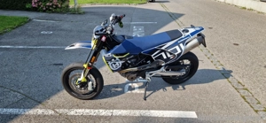 Husqvarna 701 Supermoto 2022 Bild 2