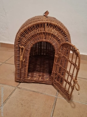 Katzenzubehör: Transportbox und Körbchen Bild 2