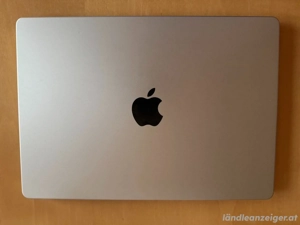 Apple MacBook Pro 14 Zoll M3 Pro Chip 18GB RAM 1TB SSD Silber (Sehr Gut) Bild 4