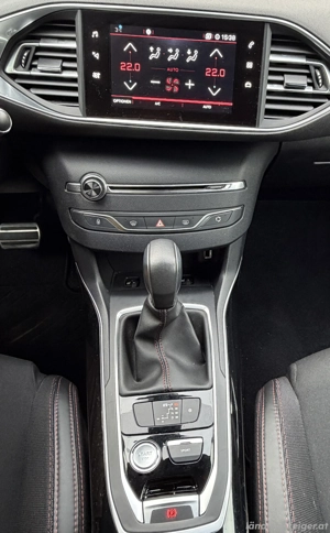 Peugeot 308 SW GT Bild 3