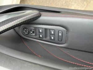 Peugeot 308 SW GT Bild 2