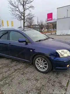 Toyota Avensis Bild 10