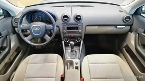 Audi A3 1.6 SB Attraction Tiptronic WENIG KM Bild 6
