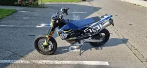 Husqvarna 701 Supermoto 2022 Bild 2