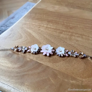 Elegantes Blumenarmband in Rosé & Weiß   verstellbar Bild 5