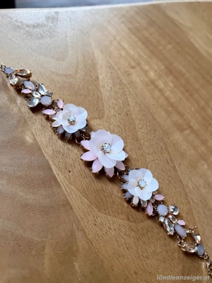 Elegantes Blumenarmband in Rosé & Weiß   verstellbar Bild 4