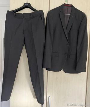 Herrenanzug 100% Schurwolle Gr. 50 52
