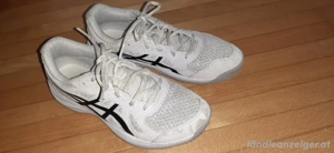 Hallenschuhe Asics Bild 2