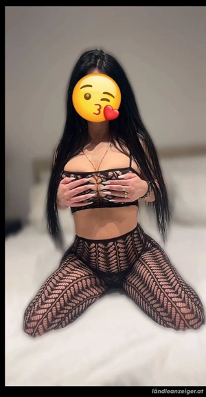 Hallo ich bin brunette Larisa 