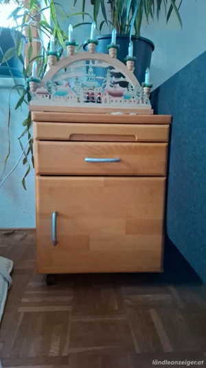 Schreibtisch mit Rocontainer Bild 2