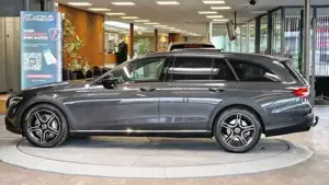 Mercedes-Benz E 400 Bild 4