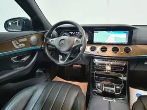 Mercedes-Benz E-Klasse Bild 9