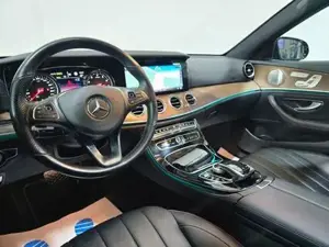 Mercedes-Benz E-Klasse Bild 8
